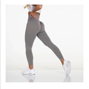 NVGTN seamless gray leggings